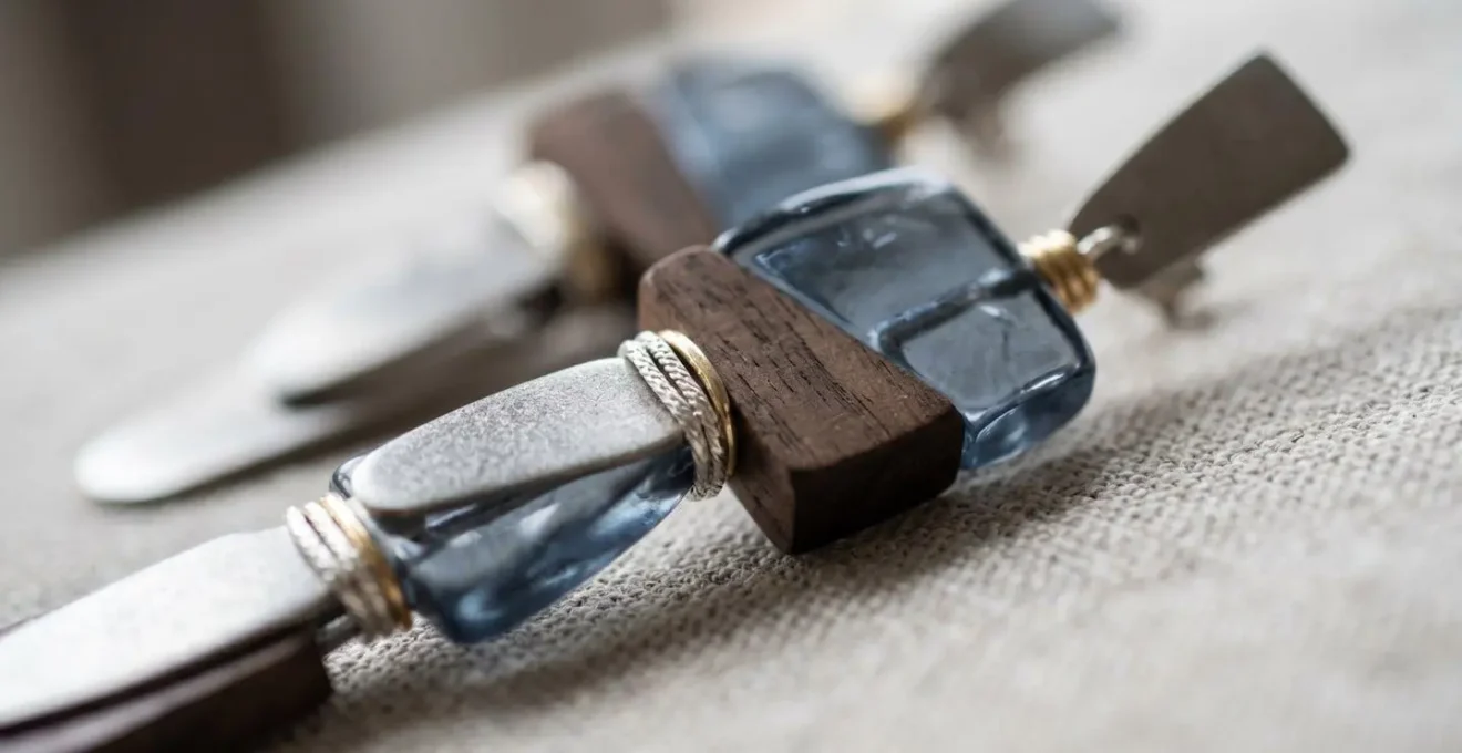Innovative leichte Materialien für alltäglichen Statement-Ohrschmuck in Deutschland